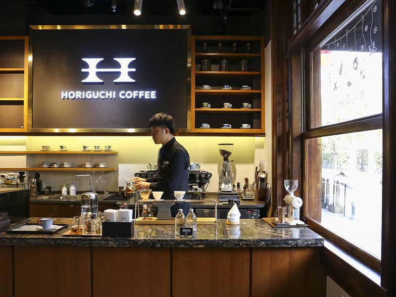 店内1：HORIGUCHI COFFEE サイン